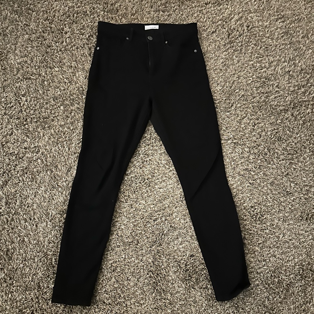 Loft mid rise black skinny jeans. Size 28